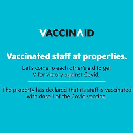 Vaccinated Staff - Oyo 11400 The Down Town Suites Hyderabad Esterno foto