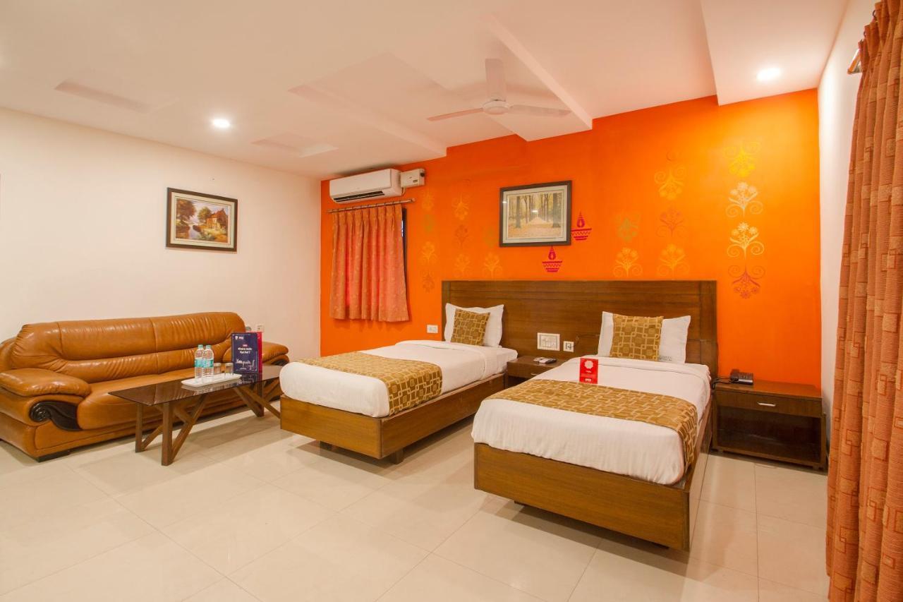 Vaccinated Staff - Oyo 11400 The Down Town Suites Hyderabad Esterno foto