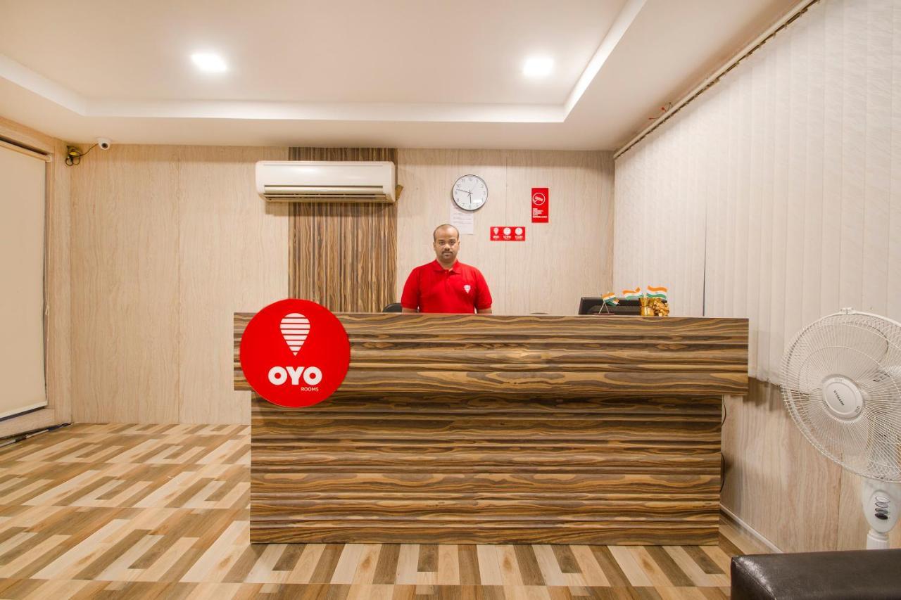 Vaccinated Staff - Oyo 11400 The Down Town Suites Hyderabad Esterno foto