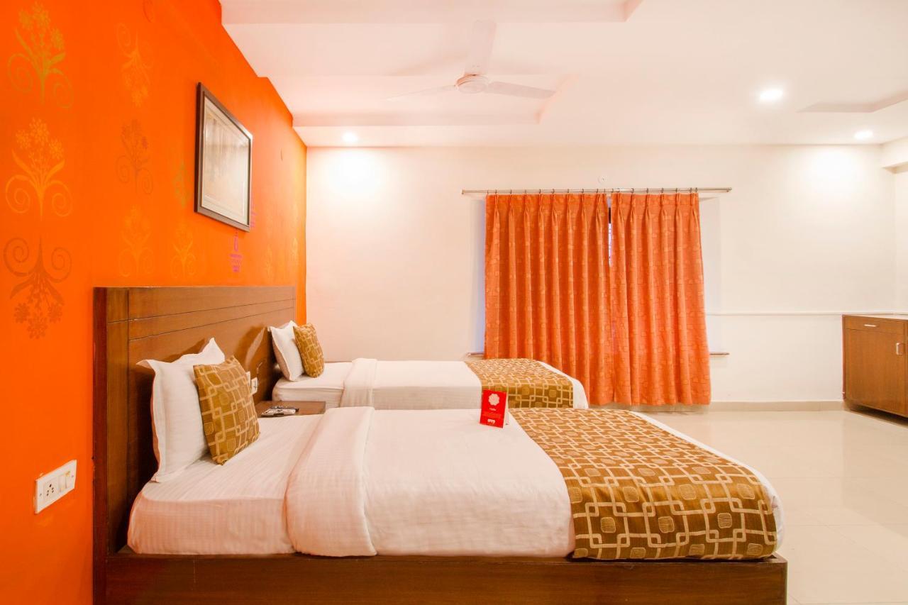 Vaccinated Staff - Oyo 11400 The Down Town Suites Hyderabad Esterno foto